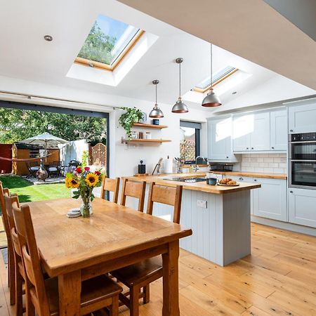 Charming Family Home With Stoves, Garden & Parking Bristol Esterno foto