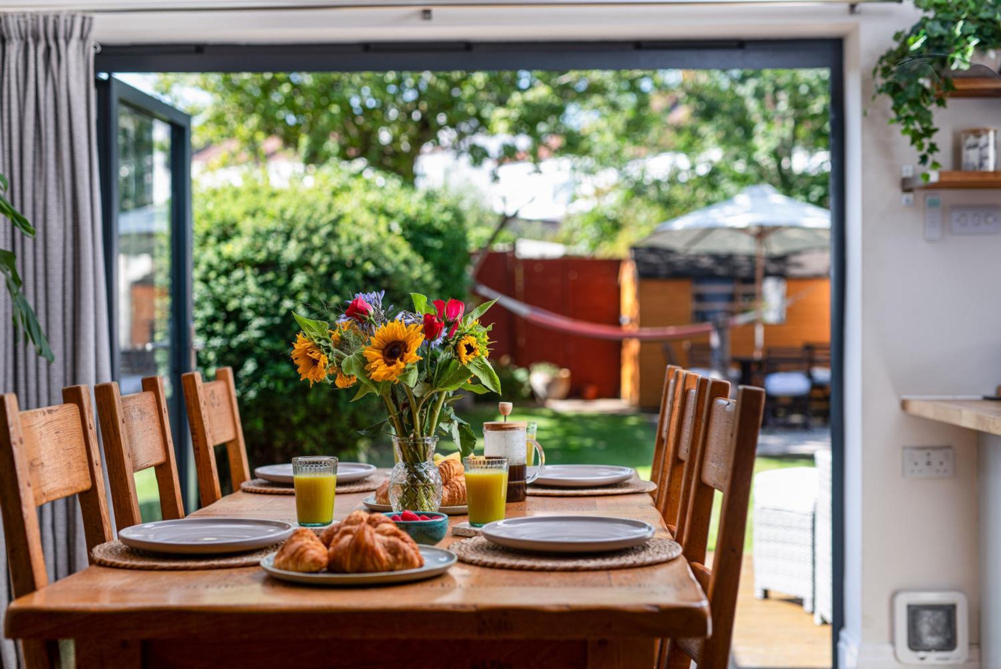 Charming Family Home With Stoves, Garden & Parking Bristol Esterno foto
