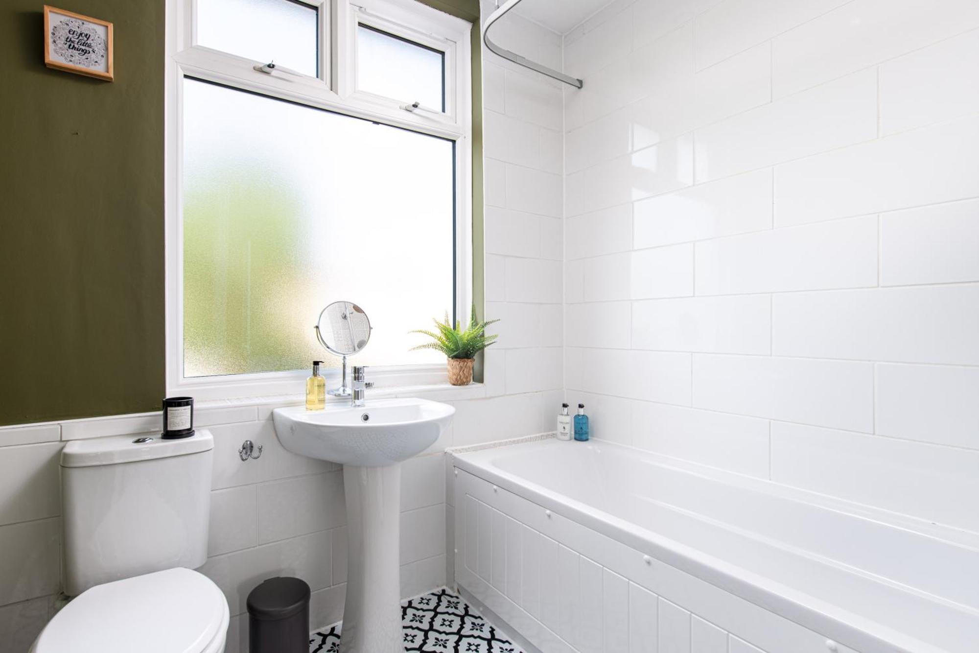Charming Family Home With Stoves, Garden & Parking Bristol Esterno foto